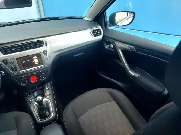 Citroën C-Elysée 2018 - 12500 EUR, 63213 km - AUTO.MOTO.pt - 63213km - foto 21 de 25