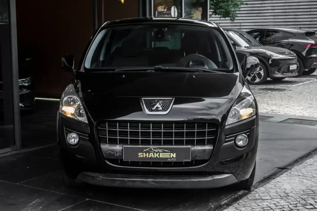 Peugeot 3008 2010 - 7490 EUR, 200623 km - AUTO.MOTO.pt - 200623km - foto 2 de 36