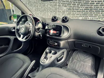Smart Fortwo Cabrio 2017 - 11750 EUR, 74000 km - AUTO.MOTO.pt - 74000km - foto 2 de 14