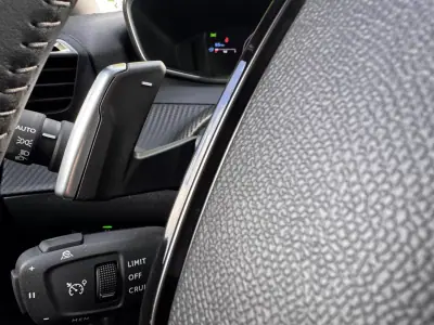 Peugeot 2008 2025 - 24900 EUR, 22017 km - AUTO.MOTO.pt - 22017km - foto 14 de 25