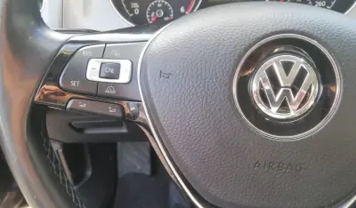 Volkswagen Golf 2013 - 11000 EUR, 240000 km - AUTO.MOTO.pt - 240000km - foto 19 de 21