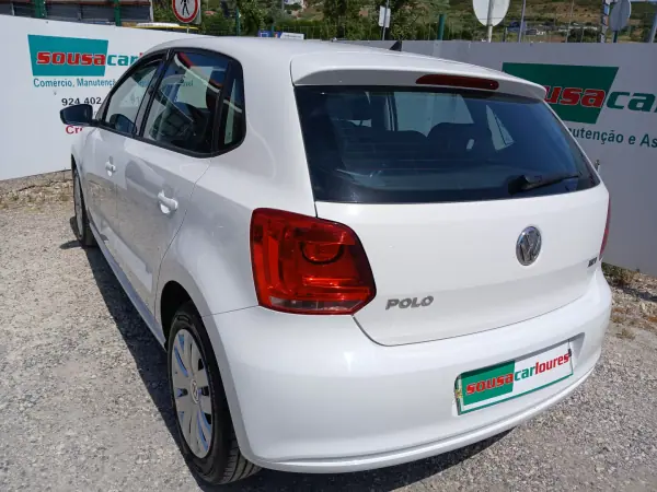 Volkswagen Polo 2014 - 7750 EUR, 153371 km - AUTO.MOTO.pt - 153371km - foto 12 de 27