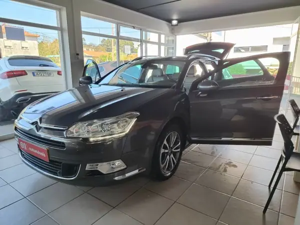 Citroën C5 Tourer 2017 - 9500 EUR, 248400 km - AUTO.MOTO.pt - 248400km - foto 21 de 38