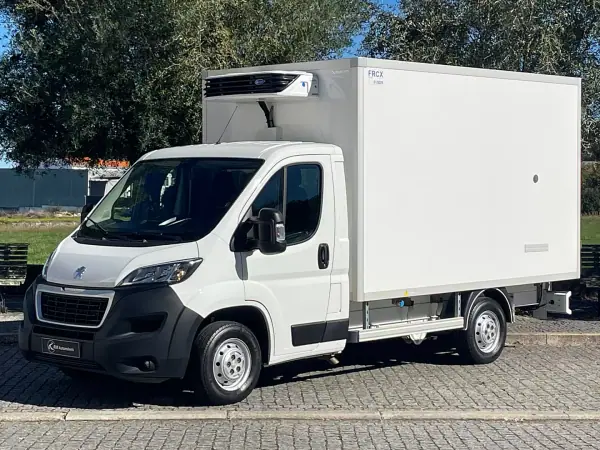 Peugeot Boxer 2020 — foto 2 de 35
