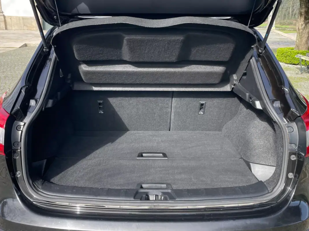 Nissan Qashqai 2017 - 13700 EUR, 243000 km - AUTO.MOTO.pt - 243000km - foto 19 de 28