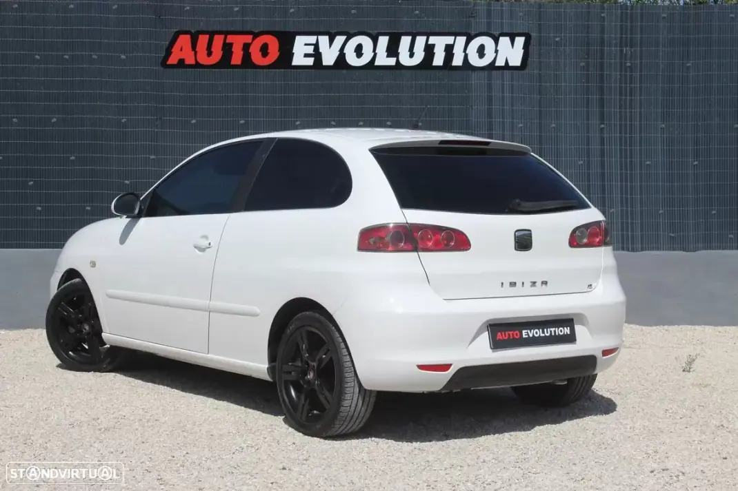 Seat IBIZA 1.4TDI 6L VAN 2007 - 5450 EUR, 168000 km - AUTO.MOTO.pt - 168000km - foto 2 de 9