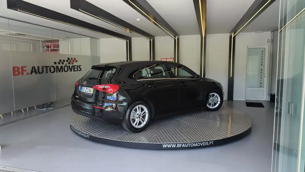 Mercedes-Benz A 180 2019 - 18900 EUR, 238120 km - AUTO.MOTO.pt - 238120km - foto 4 de 53