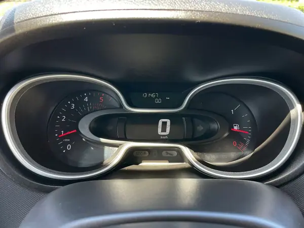 Renault Trafic 2020 - 17450 EUR, 131000 km - AUTO.MOTO.pt - 131000km - foto 34 de 35