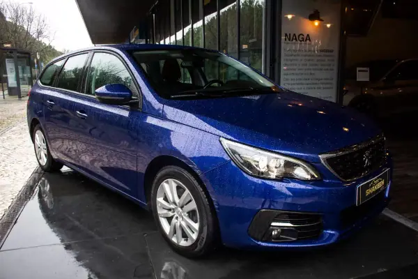 Peugeot 308 SW 2019 - 8900 EUR, 268213 km - AUTO.MOTO.pt - 268213km - foto 6 de 34
