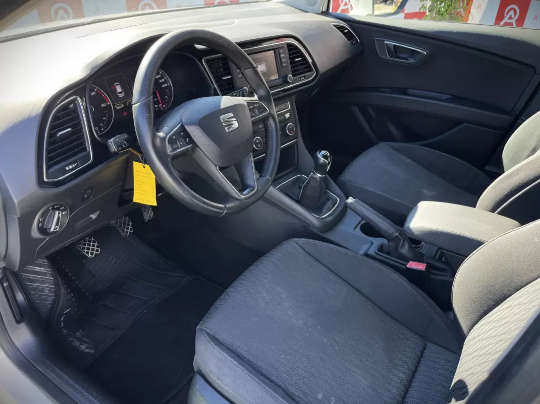 SEAT Leon ST 2014 - 9990 EUR, 188280 km - 188280km - foto 10 de 20