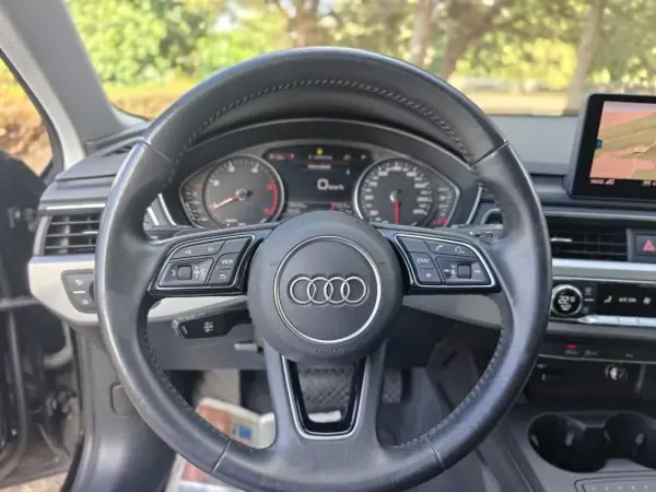 Audi A4 Avant 2019 - 23990 EUR, 79500 km - 79500km - foto 29 de 46