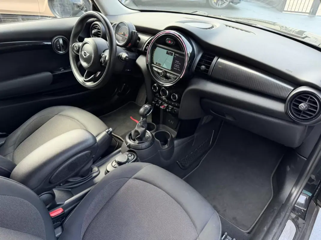 MINI 3 Portas 2015 - 14900 EUR, 181000 km - AUTO.MOTO.pt - 181000km - foto 11 de 12