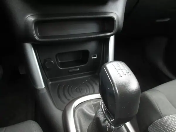 Citroën C3 Aircross 2018 - 11999 EUR, 56000 km - AUTO.MOTO.pt - 56000km - foto 31 de 39