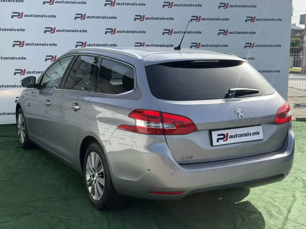 Peugeot 308 SW 2020 - 12990 EUR, 135191 km - AUTO.MOTO.pt - 135191km - foto 10 de 21
