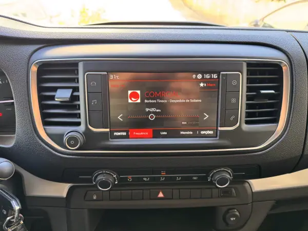 Citroën Spacetourer 2021 - 28500 EUR, 21196 km - AUTO.MOTO.pt - 21196km - foto 17 de 25