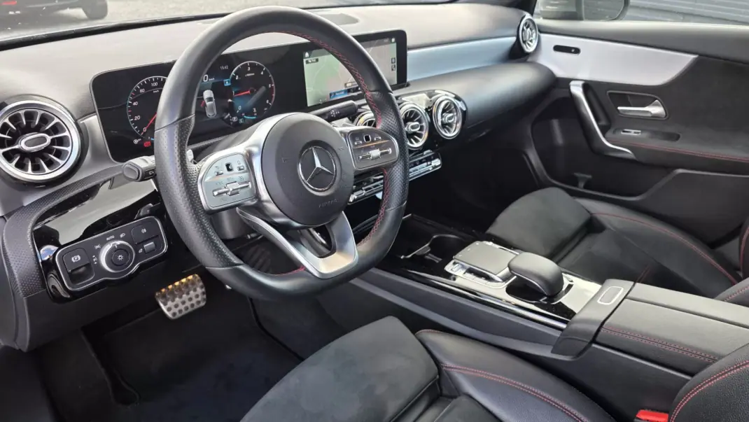 Mercedes-Benz A 180 2018 - 27450 EUR, 45000 km - AUTO.MOTO.pt - 45000km - foto 7 de 13