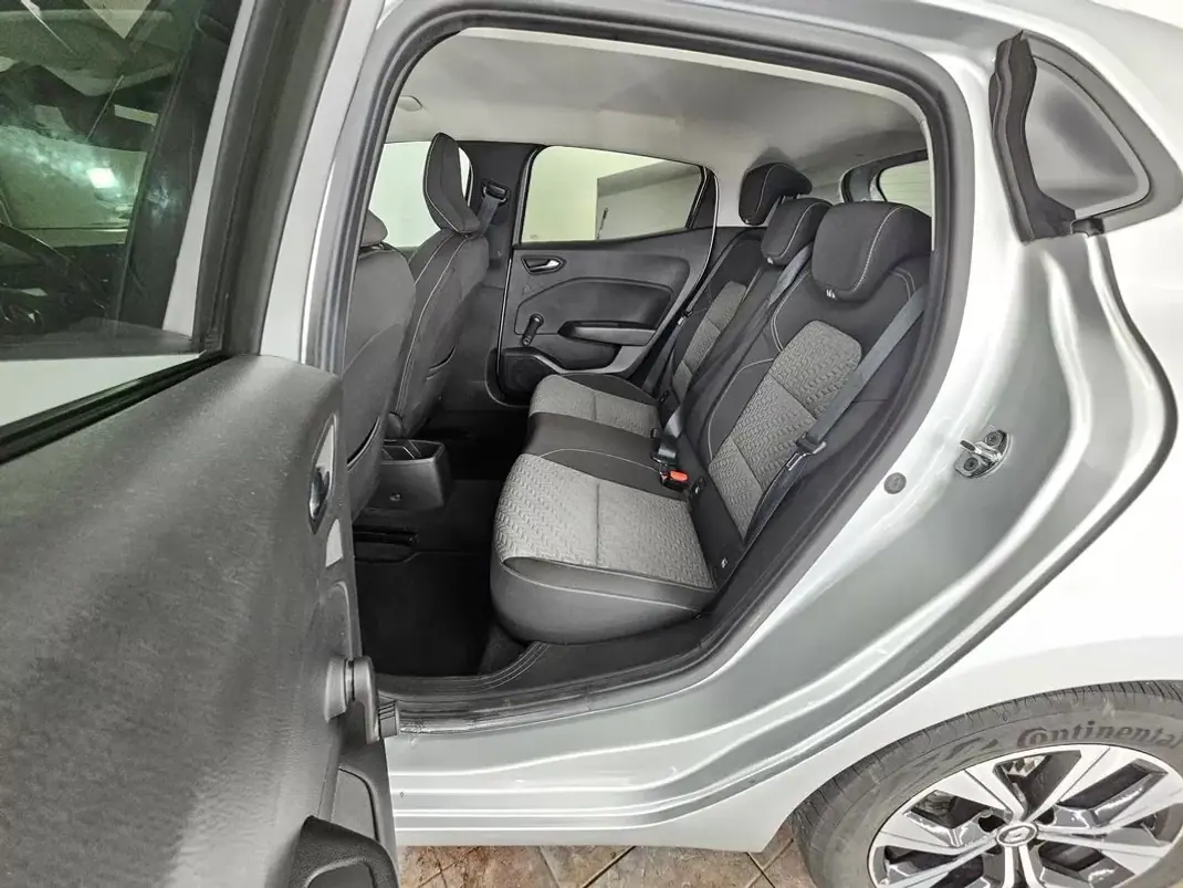Renault Clio 2022 - 13850 EUR, 153048 km - AUTO.MOTO.pt - 153048km - foto 16 de 17
