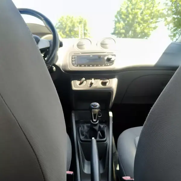 SEAT Ibiza ST 2011 - 6990 EUR, 134020 km - AUTO.MOTO.pt - 134020km - foto 23 de 26