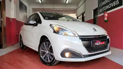 Peugeot 208 2016 - 11690 EUR, 138481 km - AUTO.MOTO.pt - 138481km - foto 2 de 54