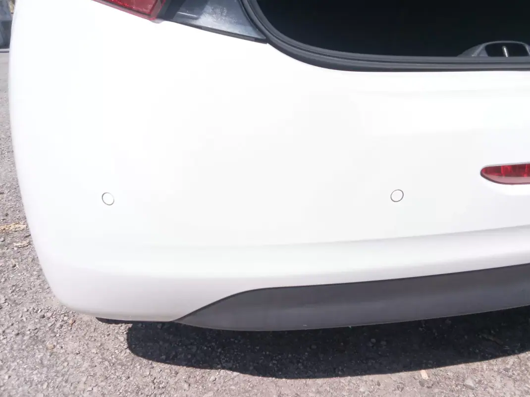 Peugeot 208 2019 - 10900 EUR, 127907 km - AUTO.MOTO.pt - 127907km - foto 17 de 17