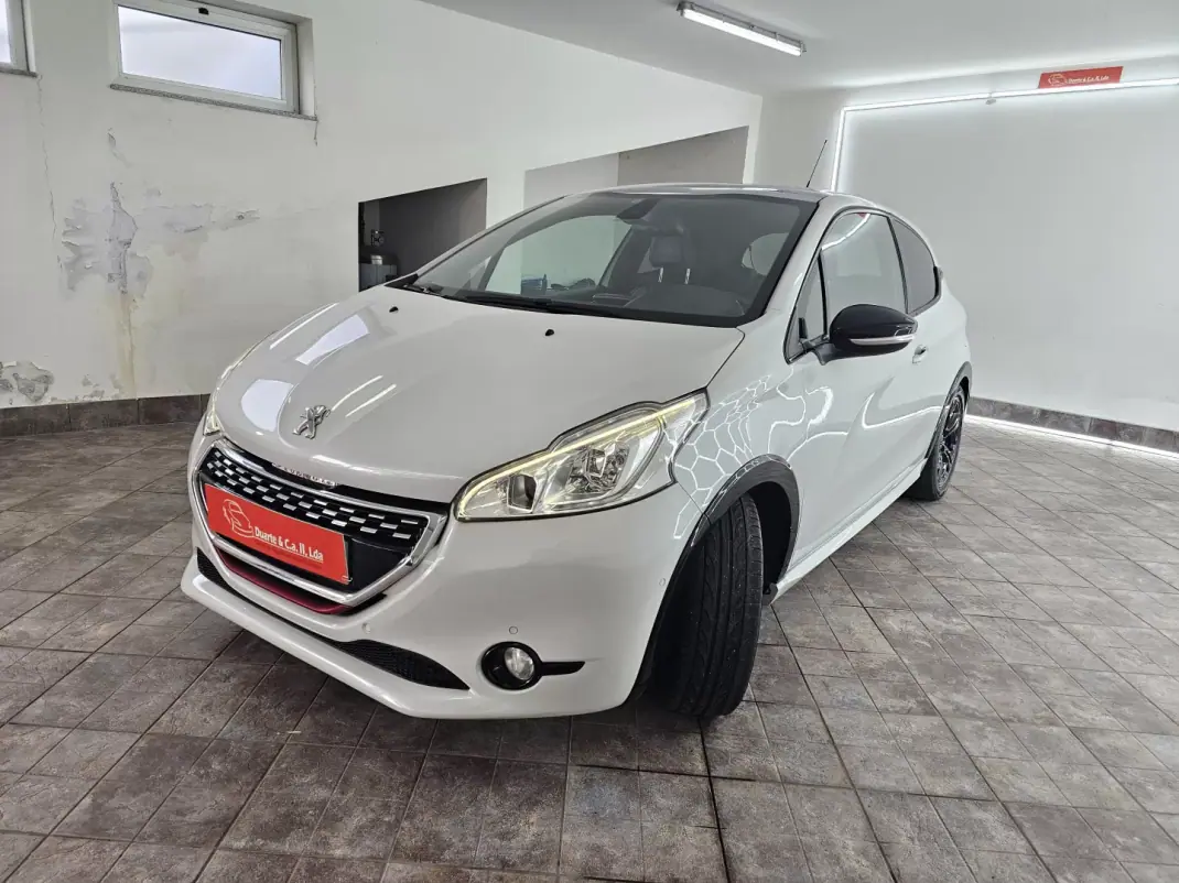 Peugeot 208 2015 - 16650 EUR, 121757 km - AUTO.MOTO.pt - 121757km - foto 10 de 38