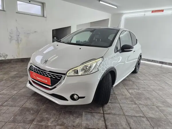 Peugeot 208 2015 - 16650 EUR, 121757 km - AUTO.MOTO.pt - 121757km - foto 10 de 38