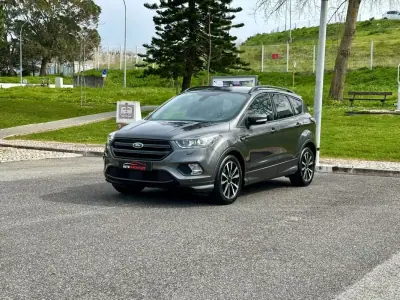 Ford Kuga 2017 - 15450 EUR, 78000 km - AUTO.MOTO.pt - 78000km - foto 27 de 60