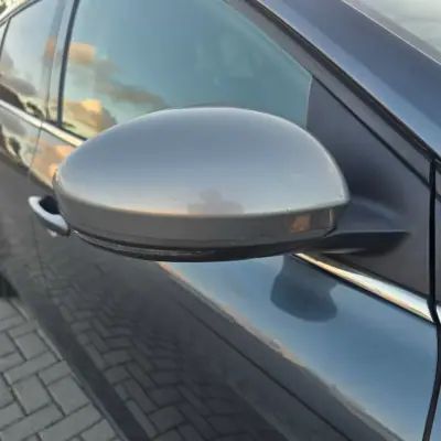 Renault Mégane Sport Tourer 2018 - 14950 EUR, 127252 km - AUTO.MOTO.pt - 127252km - foto 17 de 21