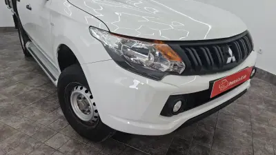 Mitsubishi 2017 — photo 3 of 20