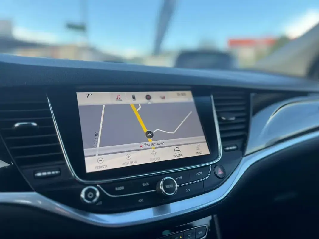 Opel Astra Sports Tourer 2018 - 12984 EUR, 97000 km - AUTO.MOTO.pt - 97000km - foto 13 de 26