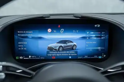 Mercedes-Benz SL 43 AMG 2022 - 109950 EUR, 30000 km - AUTO.MOTO.pt - 30000km - foto 33 de 51