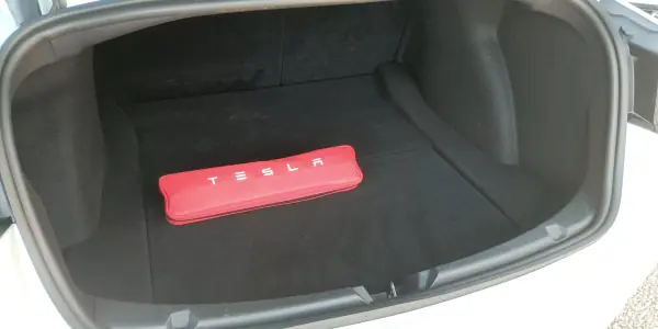Tesla Model 3 2023 - 30450 EUR, 61000 km - AUTO.MOTO.pt - 61000km - foto 22 de 22