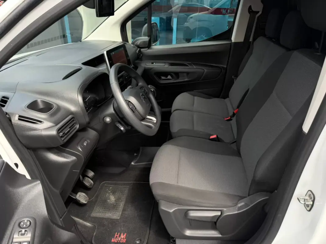Citroën BERLINGO VAN XL 1.5 BLUE HDI 3 LUGARES 2019 - 13900 EUR, 126000 km - AUTO.MOTO.pt - 126000km - foto 8 de 9