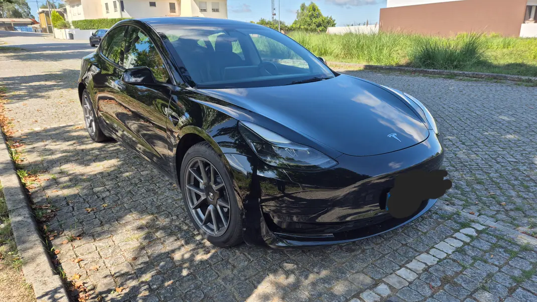 Tesla Model 3 2021 - 23000 EUR, 89000 km - AUTO.MOTO.pt - 89000km - foto 6 de 7