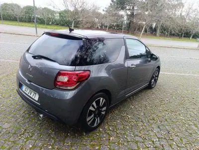 Citroën DS3 2010 - 8850 EUR, 135938 km - AUTO.MOTO.pt - 135938km - foto 6 de 12
