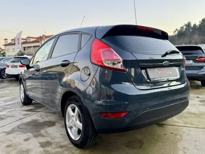 Ford Fiesta 2014 - 7500 EUR, 120000 km - AUTO.MOTO.pt - 120000km - foto 13 de 20