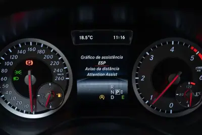 Mercedes-Benz A 180 2015 - 16950 EUR, 81000 km - AUTO.MOTO.pt - 81000km - foto 24 de 36