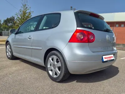 Volkswagen Golf 2006 - 5500 EUR, 314439 km - foto 3 de 5