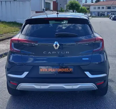 Renault Captur 2021 - 17990 EUR, 103270 km - AUTO.MOTO.pt - 103270km - foto 8 de 18