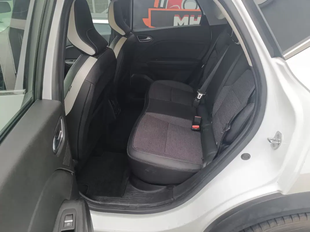 Renault Captur 2020 - 14900 EUR, 196207 km - AUTO.MOTO.pt - 196207km - foto 18 de 34