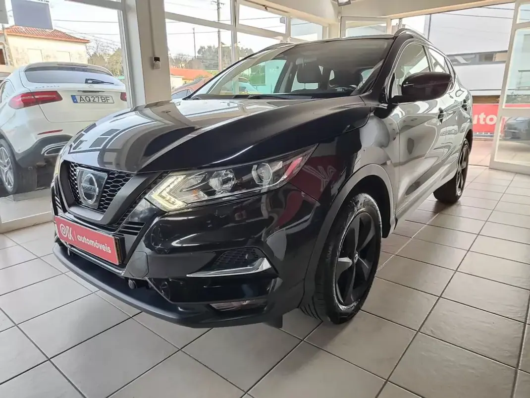 Nissan Qashqai 2017 - 15750 EUR, 155200 km - AUTO.MOTO.pt - 155200km - foto 5 de 37