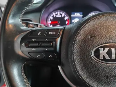 Kia Stonic 2021 - 14950 EUR, 29990 km - AUTO.MOTO.pt - 29990km - foto 25 de 33