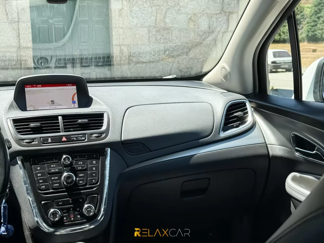 Opel Mokka 2016 - 13500 EUR, 113400 km - AUTO.MOTO.pt - 113400km - foto 13 de 20