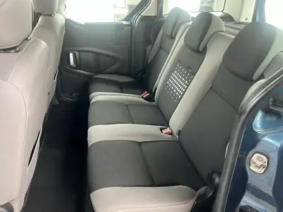 Citroën Berlingo 2015 - 10750 EUR, 200100 km - AUTO.MOTO.pt - 200100km - foto 12 de 12