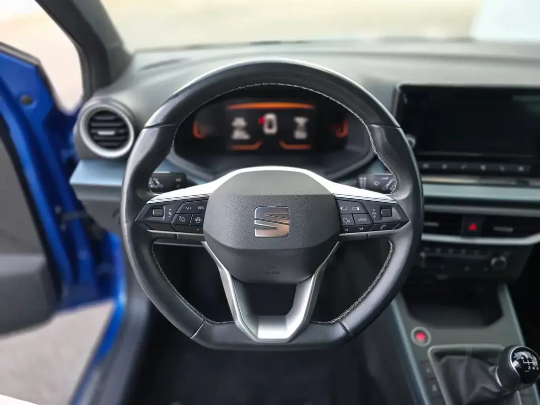 SEAT Arona 2023 - 16900 EUR, 73900 km - AUTO.MOTO.pt - 73900km - foto 18 de 37