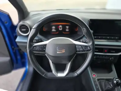 SEAT Arona 2023 - 16900 EUR, 73900 km - AUTO.MOTO.pt - 73900km - foto 18 de 37