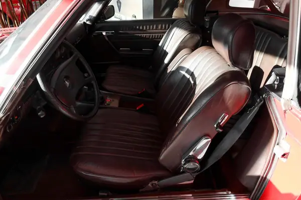 Mercedes-Benz 280 1983 - 59500 EUR, 176637 km - AUTO.MOTO.pt - 176637km - foto 4 de 8