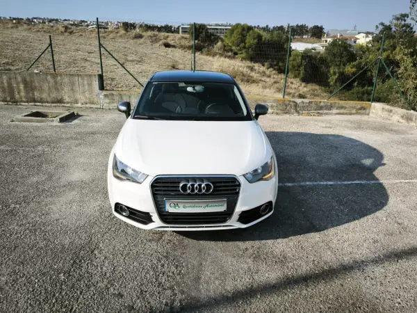 Audi A1 2010 - 9950 EUR, 236924 km - AUTO.MOTO.pt - 236924km - foto 14 de 43