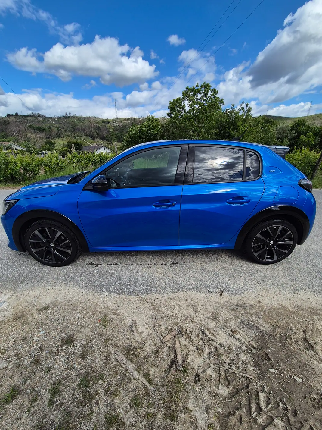Peugeot 208 2021 - 14250 EUR, 119000 km - AUTO.MOTO.pt - 119000km - foto 5 de 15