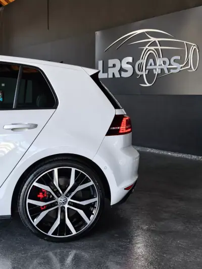 Volkswagen Golf 2015 - 23490 EUR, 96049 km - 96049km - foto 7 de 35
